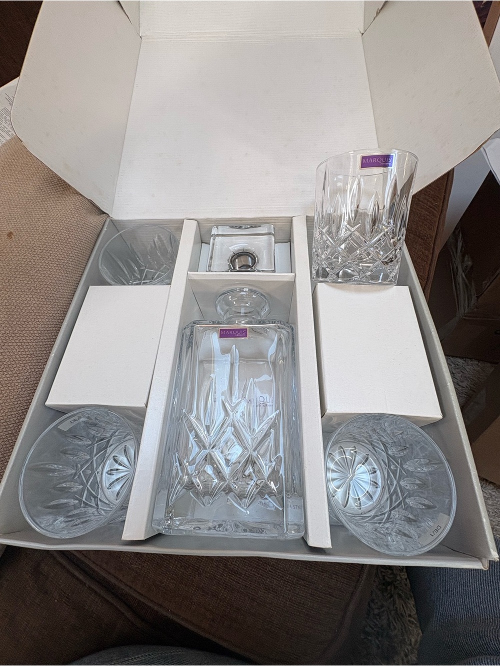 Marquis by Waterford Brady Decanter & 4 glasses